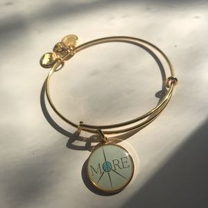 Alex and Ani more peace bracelet✌🏽